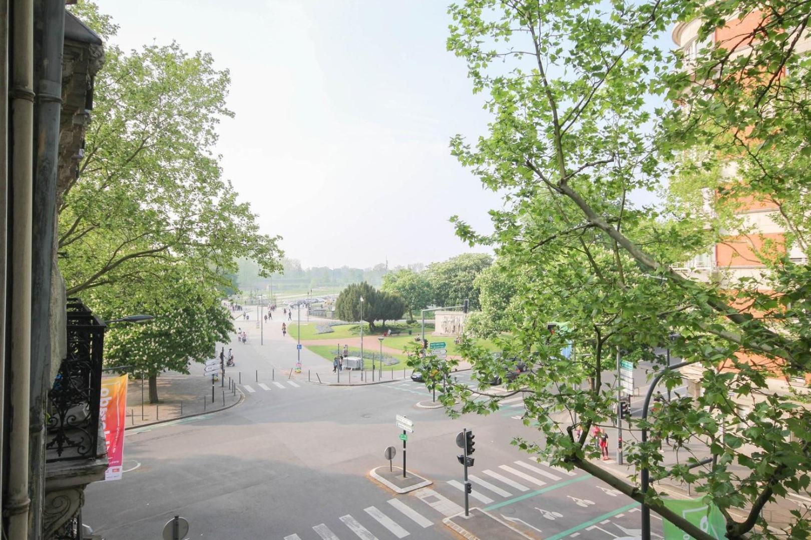 2-Bedroom Flat + Private Car Park. リール エクステリア 写真